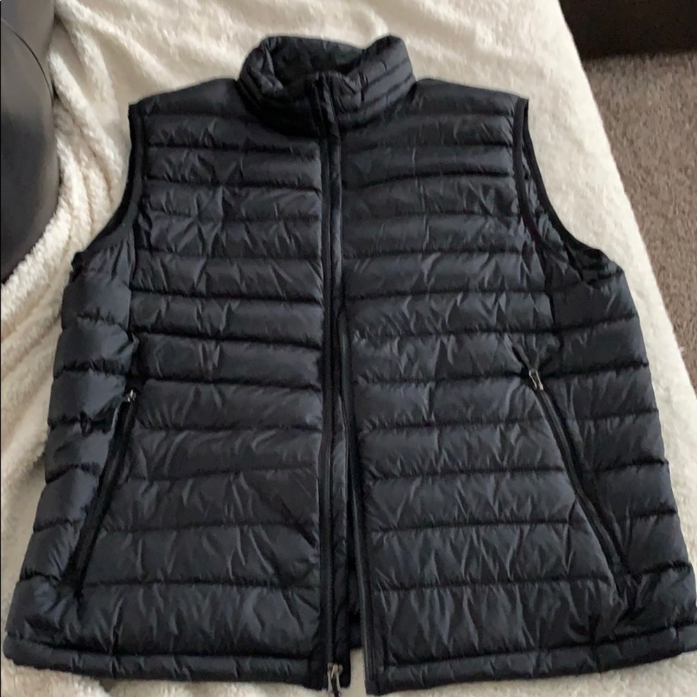 32 degrees heat puffer vest size Large